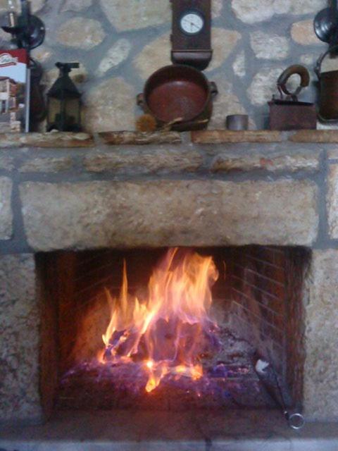 Tholos room 2
